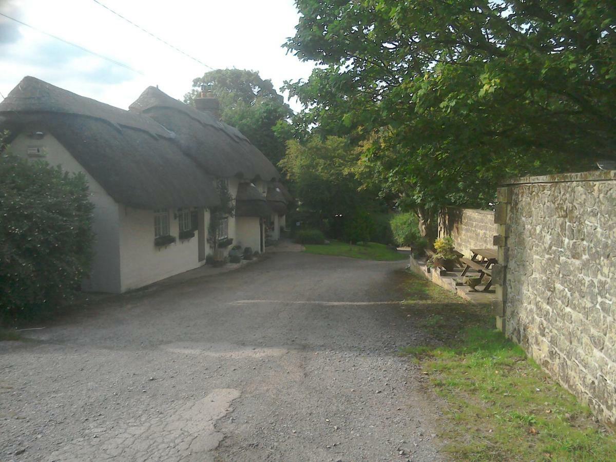 The Crown Inn Alvediston Exteriér fotografie