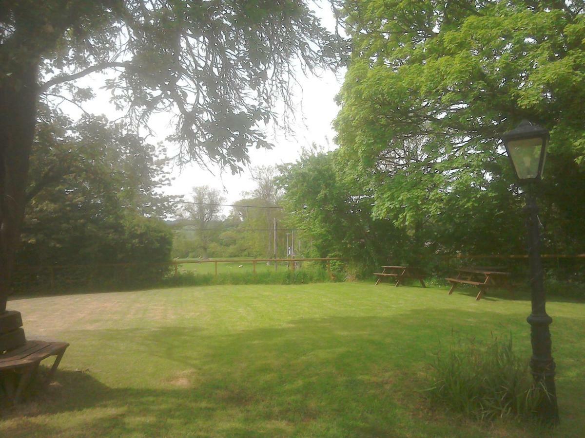 The Crown Inn Alvediston Exteriér fotografie